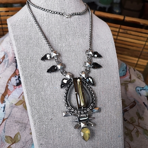 Stella and Dot Art Deco Revival Elongated Citrine Smoke Pewter Tone Necklace - Picture 2 of 15